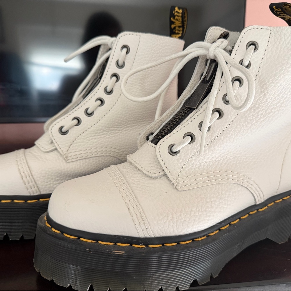 Doc Martens White Platform Lace-Up Combat Boots for Women- WORN ONCE! - Picture 3 of 5